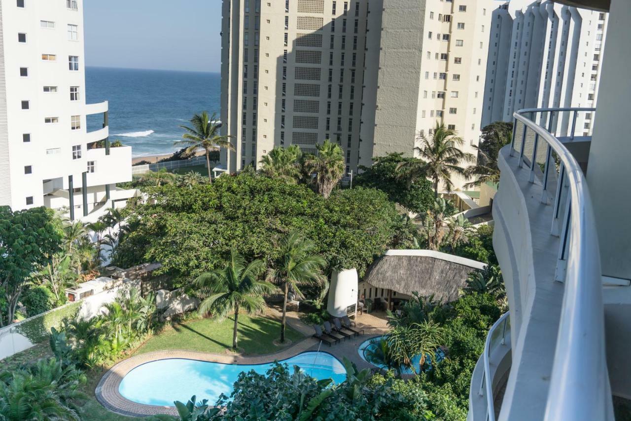 302 Oyster Schelles - By In Umhlanga * Durban