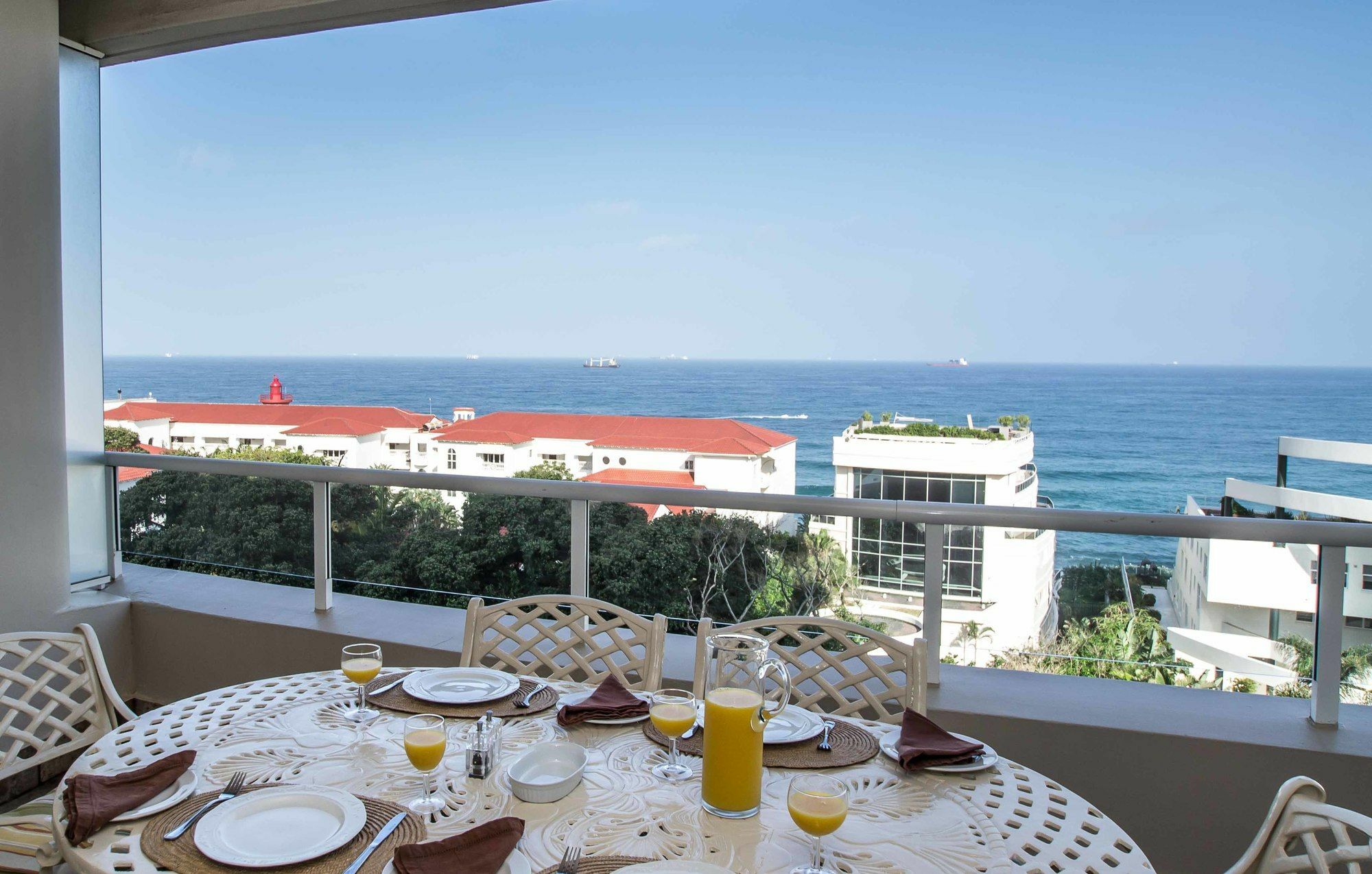 302 Oyster Schelles - By In Umhlanga *
