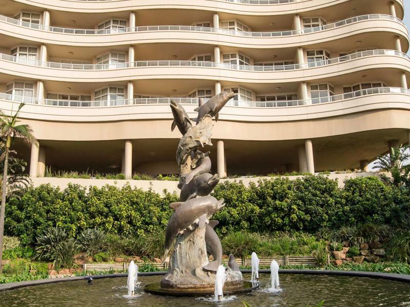 302 Oyster Schelles - By In Umhlanga * Durban