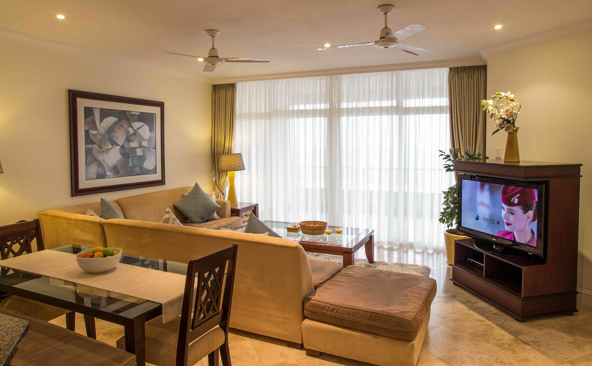 302 Oyster Schelles - By In Umhlanga *