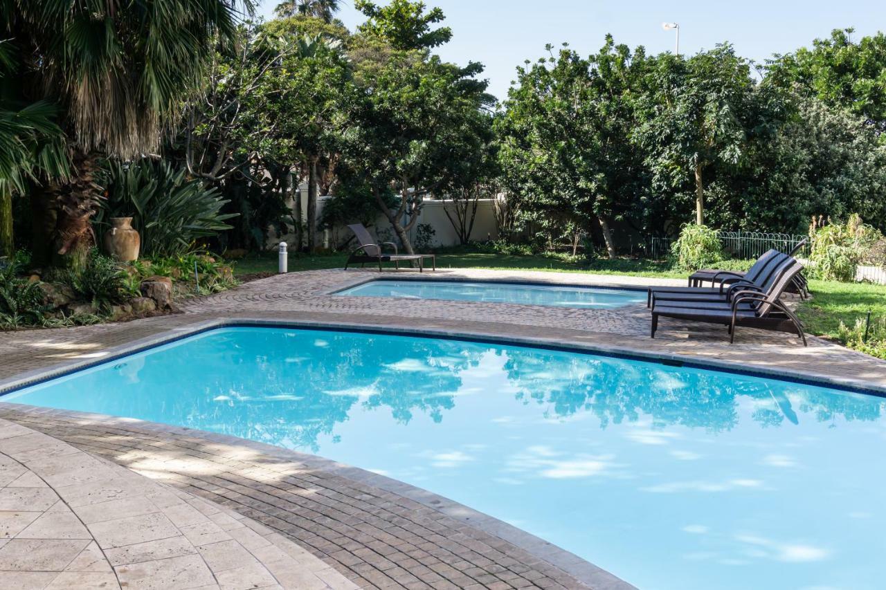 302 Oyster Schelles - By In Umhlanga *